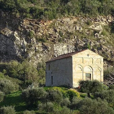 Santo Stefano 2*
